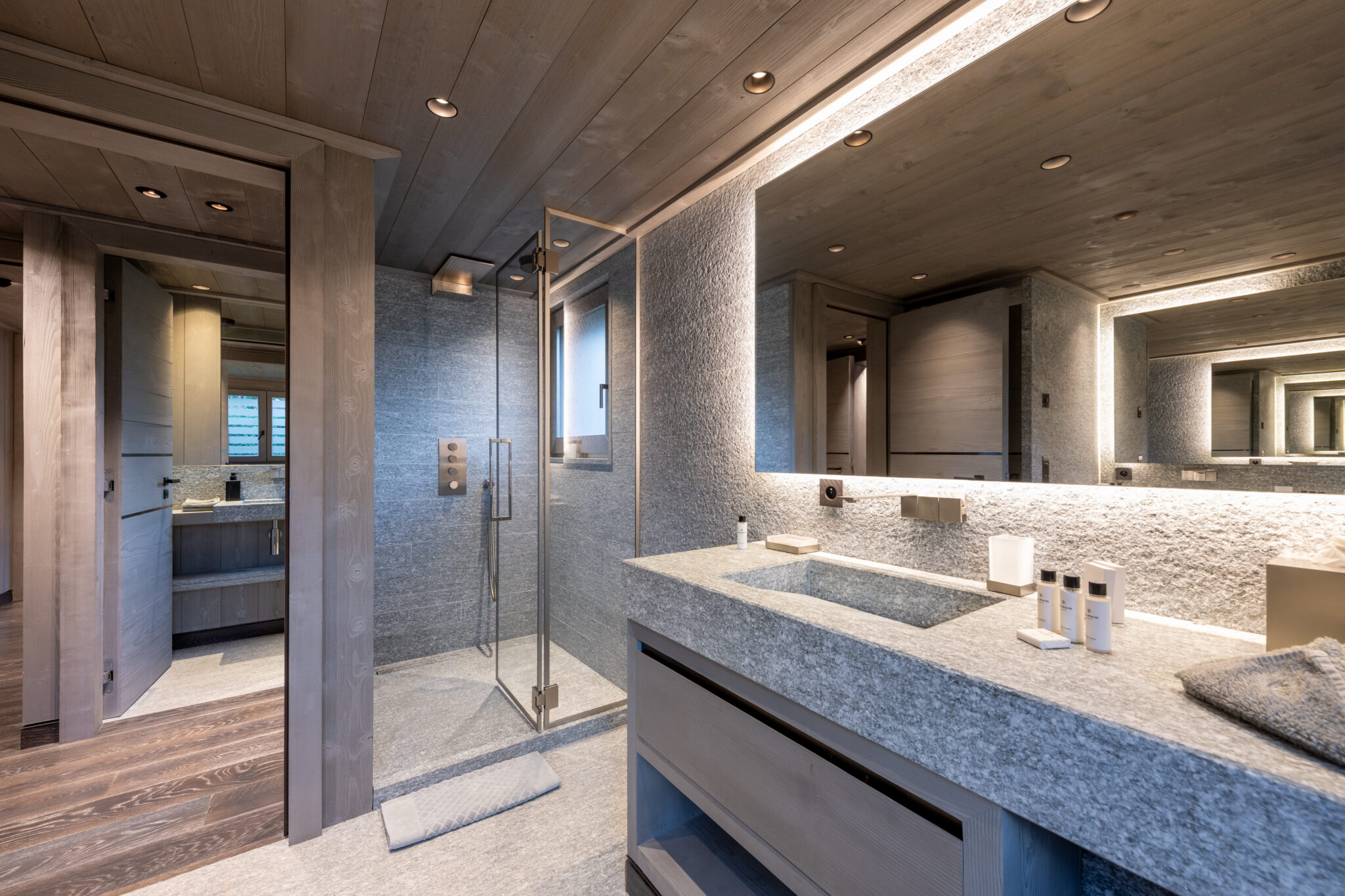 Chalet Crystal
