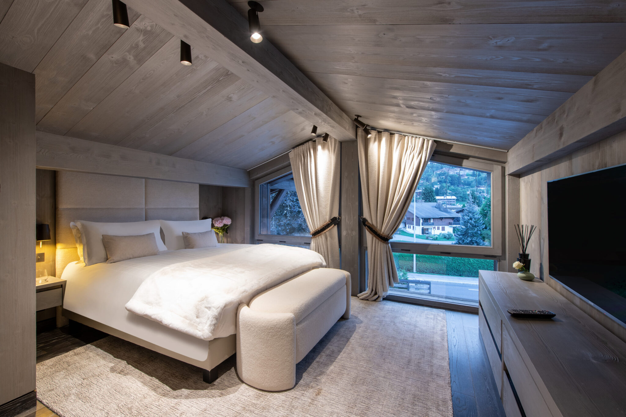 Chalet Crystal