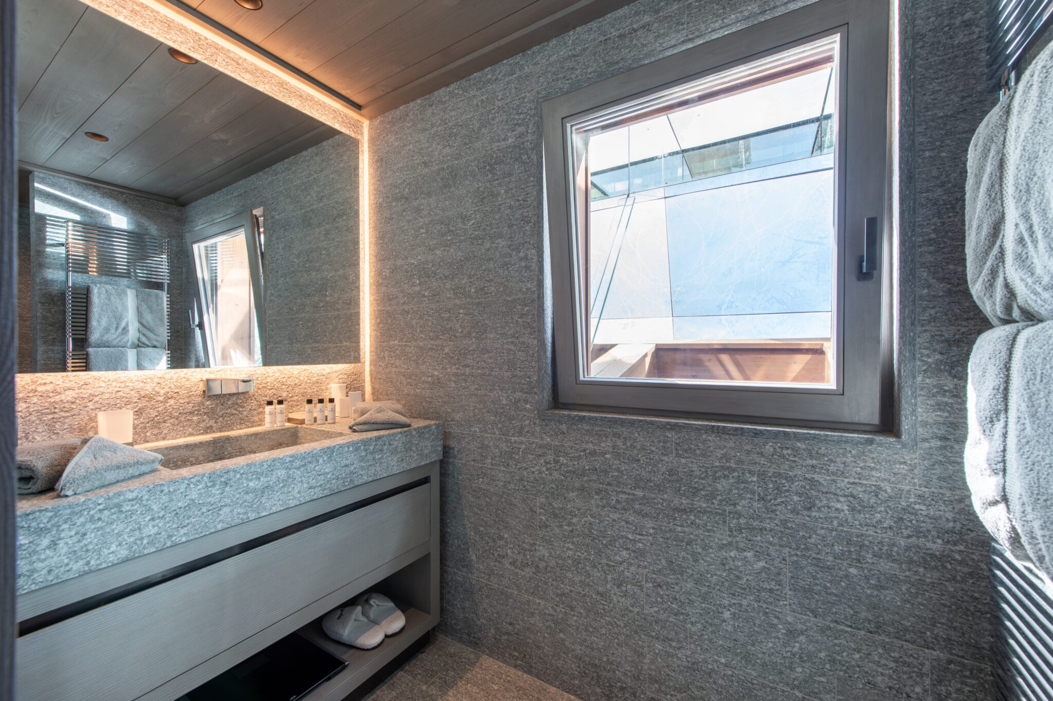 Chalet Crystal