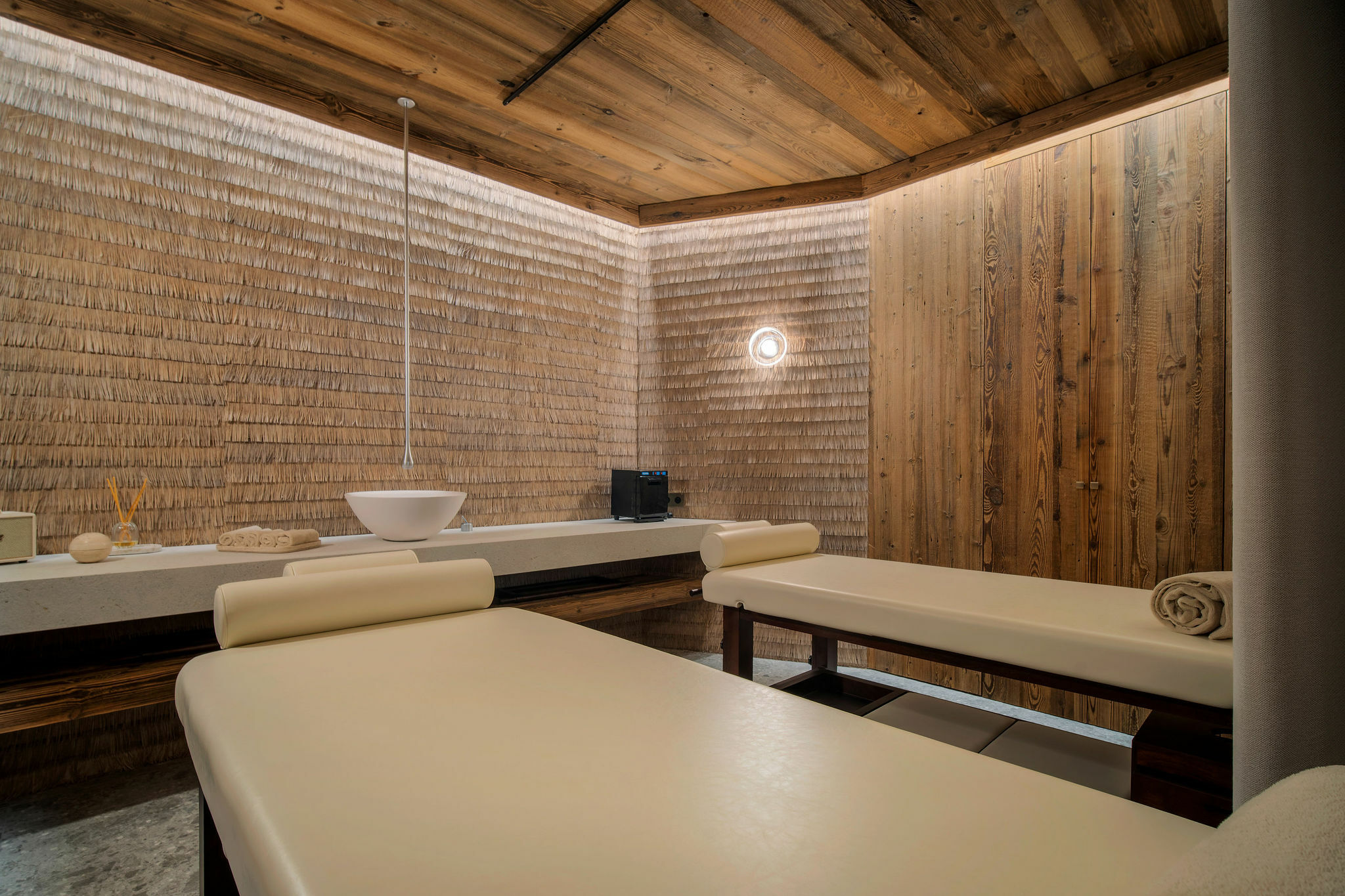 Chalet Moon