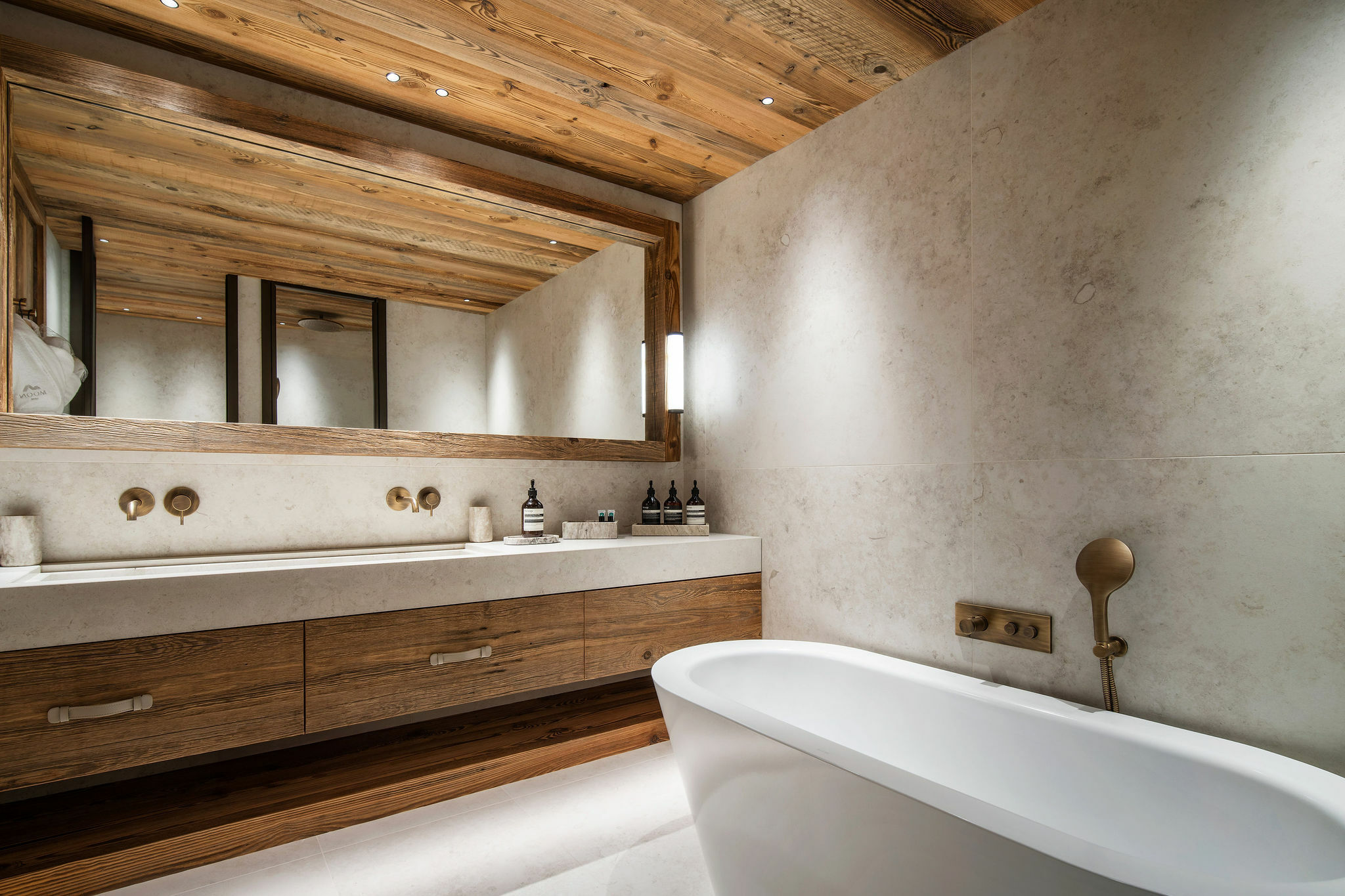Chalet Moon