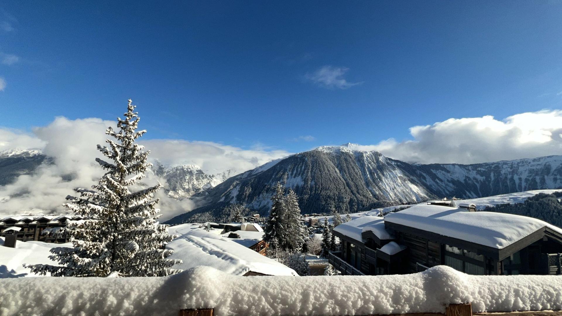 Chalet Moon