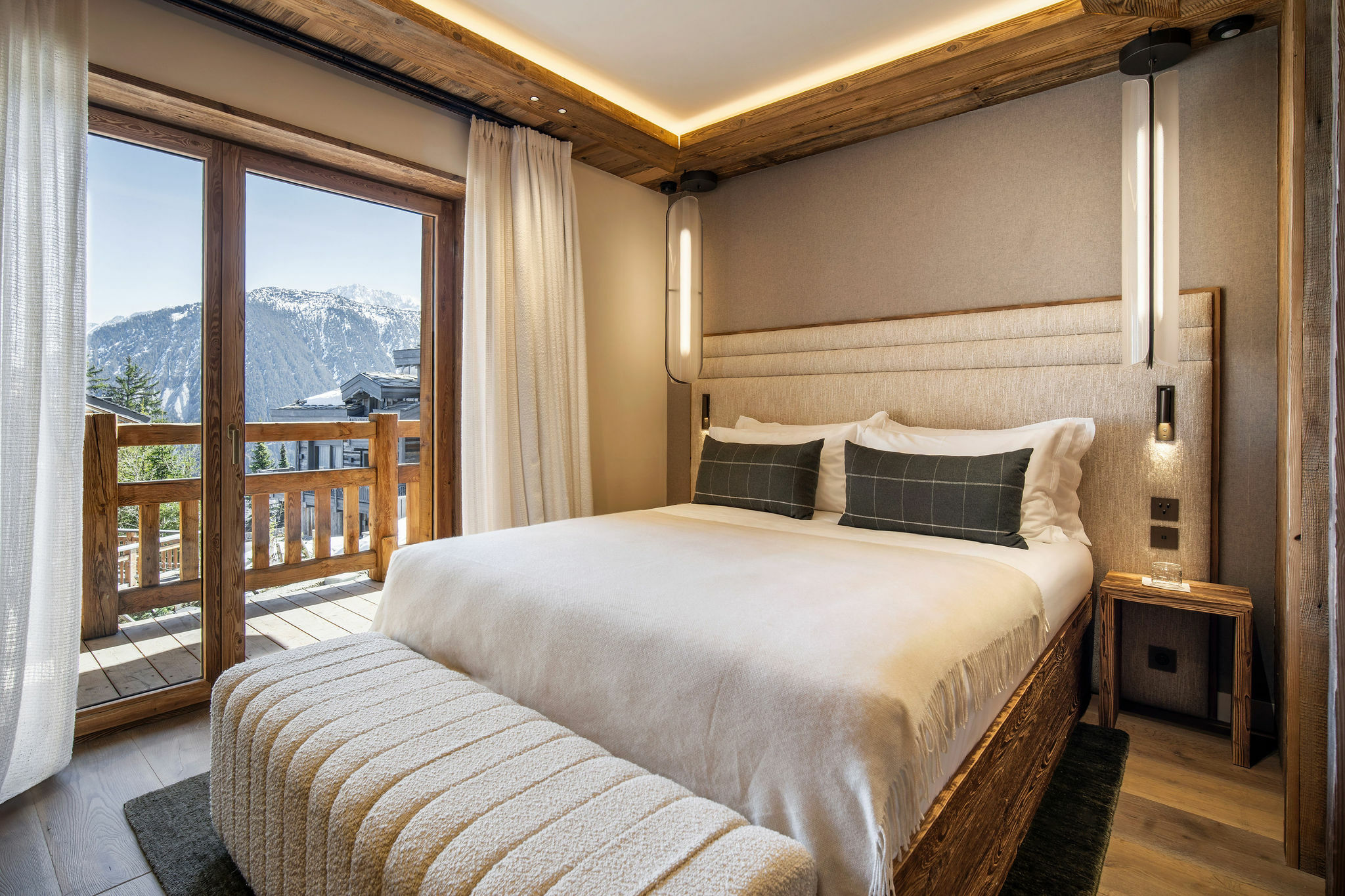 Chalet Moon