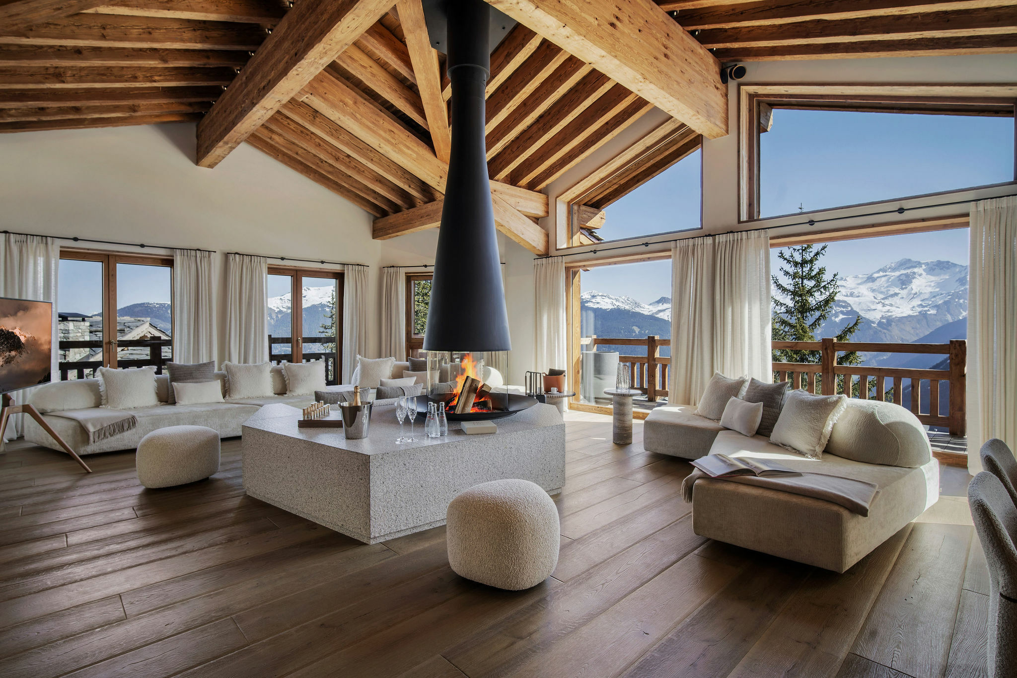 Chalet Moon