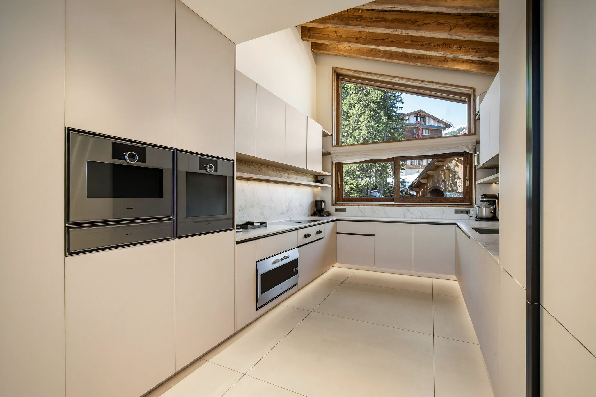 Chalet Moon